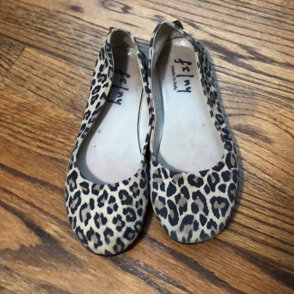 FS/NY leopard print flats. Size 6.5